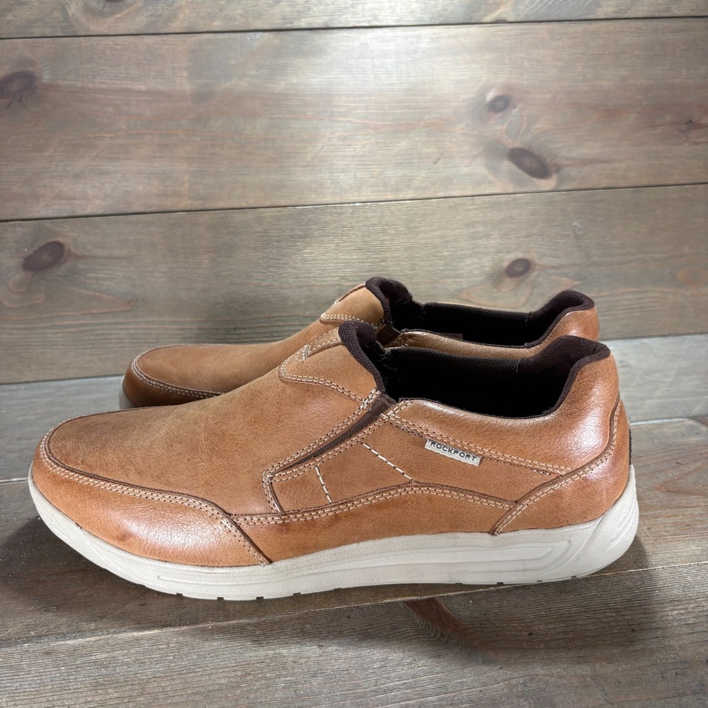 Rockport Mens size 10.5 wide shoes Brown Leather Slip On Moc Toe Comfort loafers